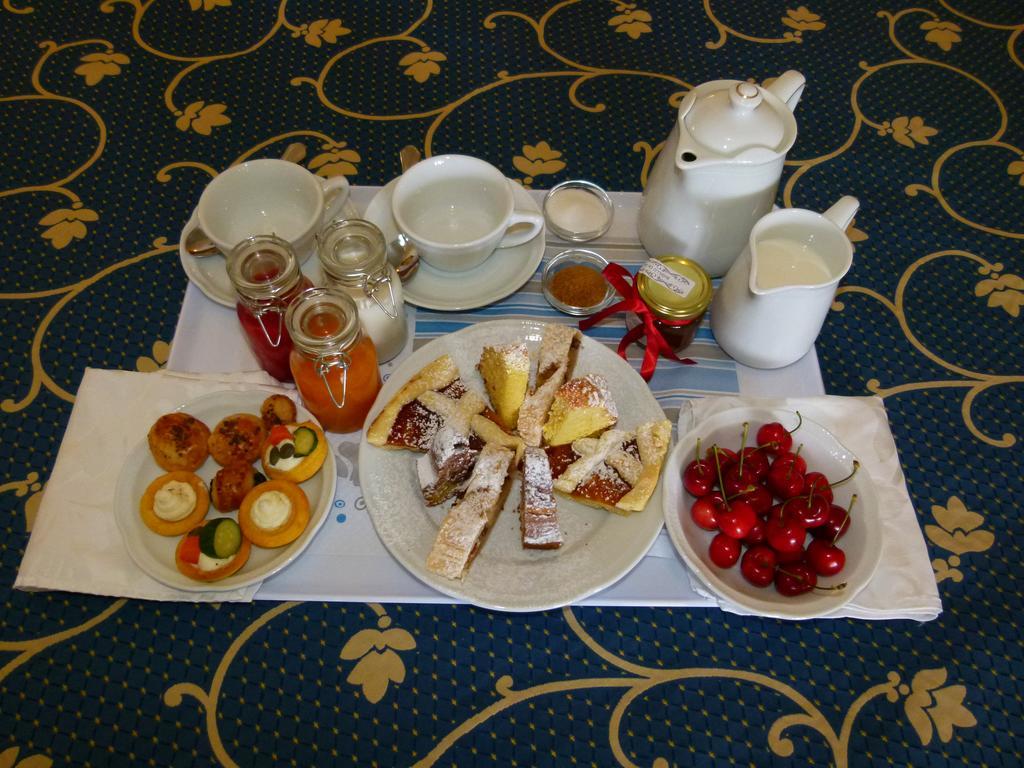 Hotel Paradise Фано Экстерьер фото