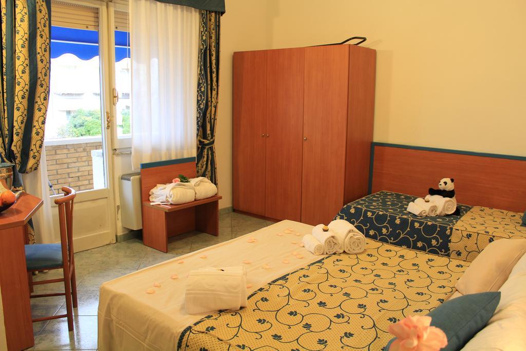 Hotel Paradise Фано Экстерьер фото