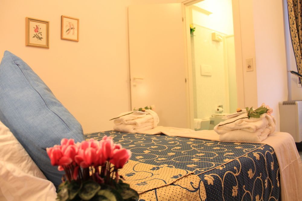 Hotel Paradise Фано Экстерьер фото