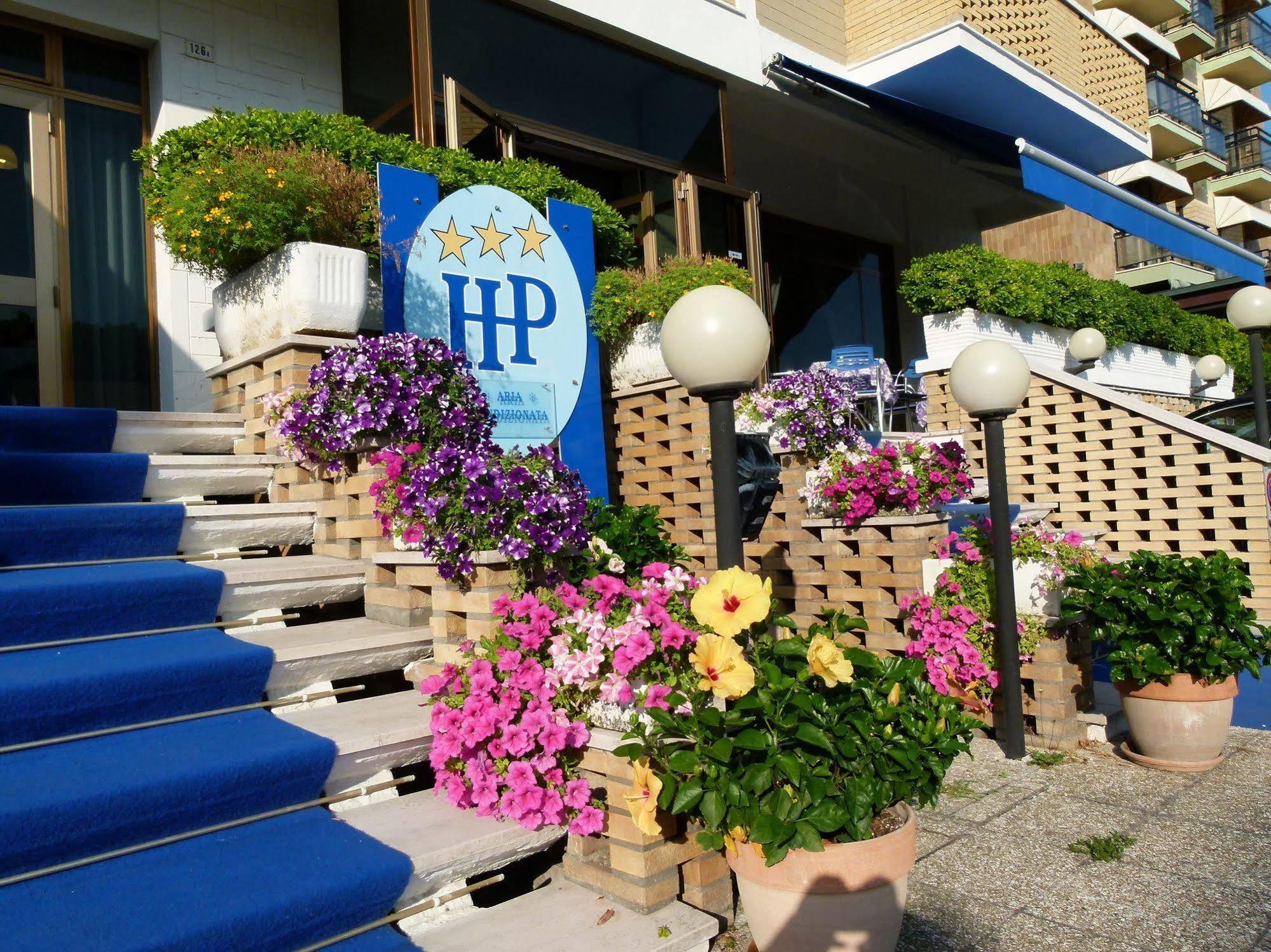 Hotel Paradise Фано Экстерьер фото
